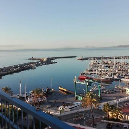 Vista Al Faro Apartment Estepona Ngoại thất bức ảnh
