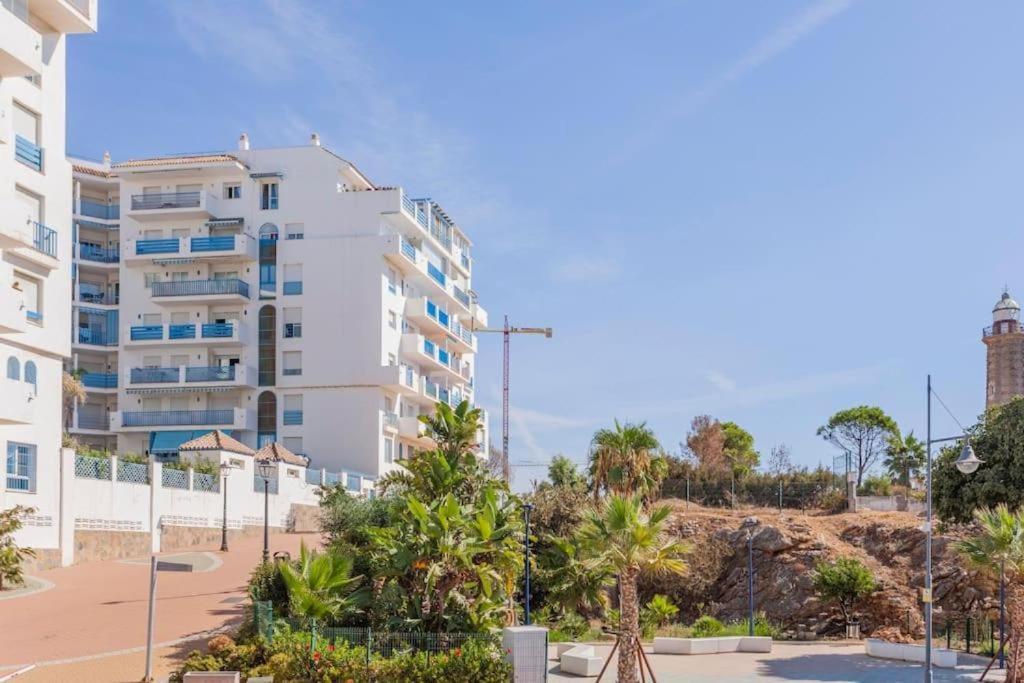 Vista Al Faro Apartment Estepona Ngoại thất bức ảnh